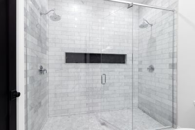 Dual-Head Shower Bathtub